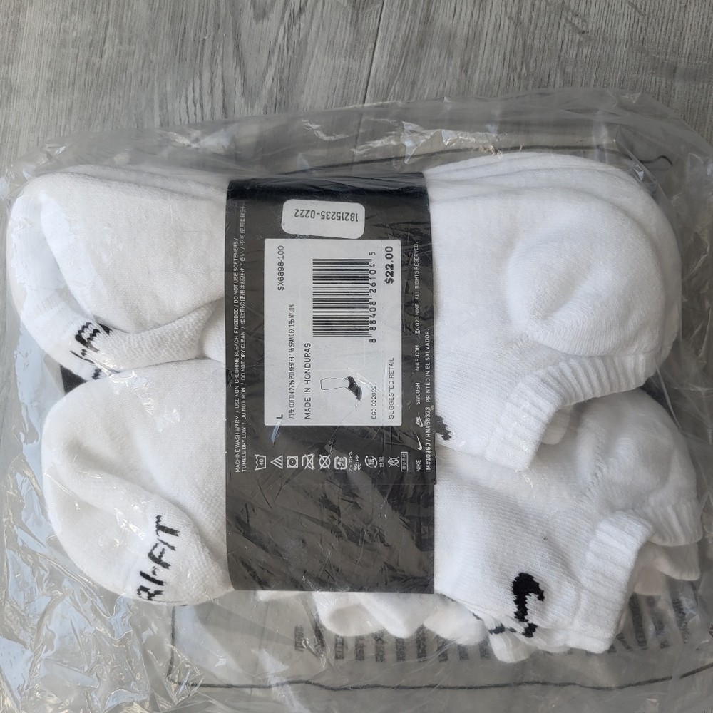 NEW Nike Dry Fit Socks (6 pairs, L)